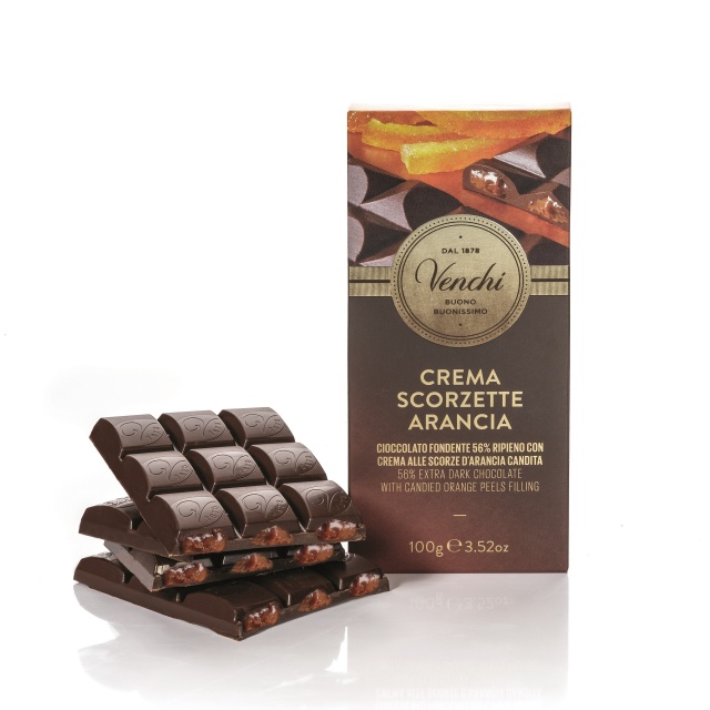 116257 Čokoláda Venchi extra hořká 70% s celými lískovými oříšky 100 g