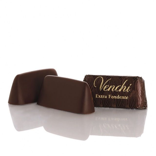 121003 Čokoláda Venchi nugátové kostky Cremino Extra dark, -70% cukru 100 g