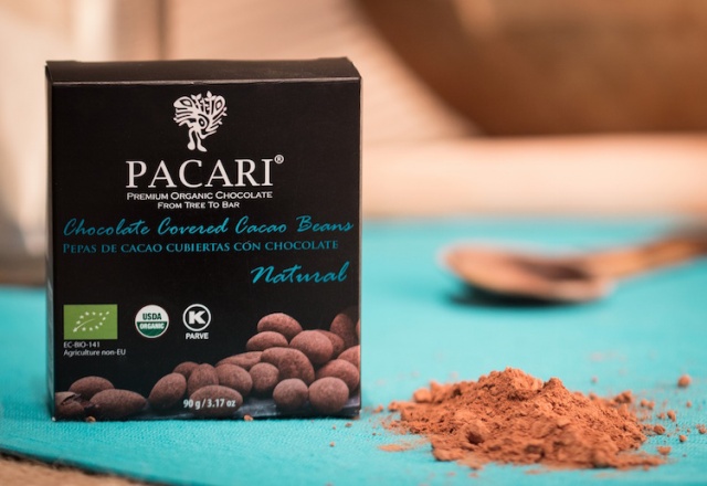 PAC009 Kakaová zrna Pacari BIO v hořké čokoládě RAW 57 g